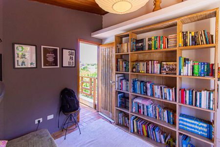 Casa à venda com 308m², 3 quartos e 2 vagasEscritório