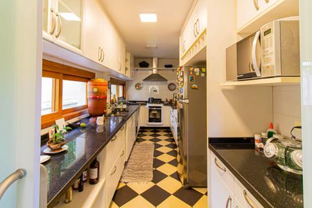 Casa à venda com 308m², 3 quartos e 2 vagasCozinha