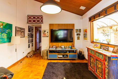 Casa à venda com 308m², 3 quartos e 2 vagasSala