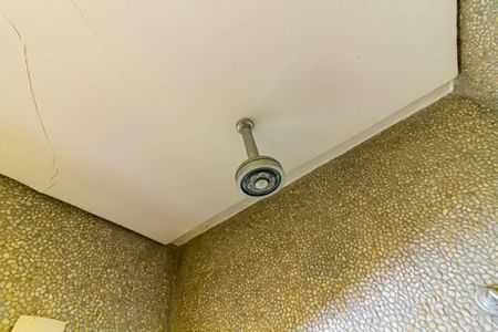 Casa à venda com 308m², 3 quartos e 2 vagasChuveiro