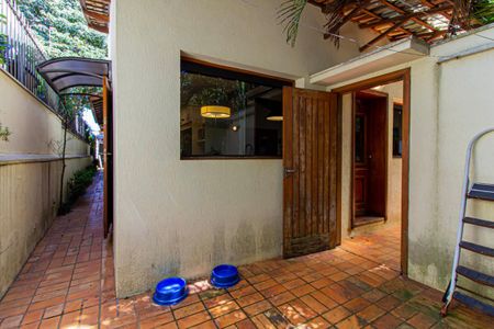 Casa à venda com 308m², 3 quartos e 2 vagasÁrea externa