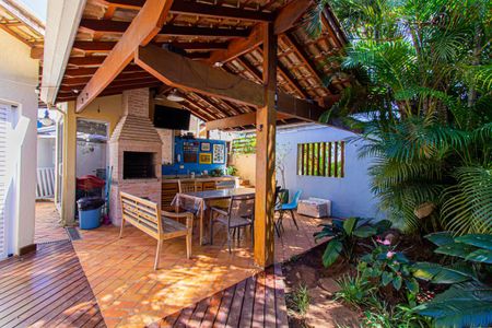 Casa à venda com 308m², 3 quartos e 2 vagasÁrea externa / Churrasqueira