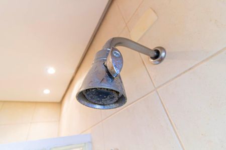 Casa à venda com 308m², 3 quartos e 2 vagasChuveiro