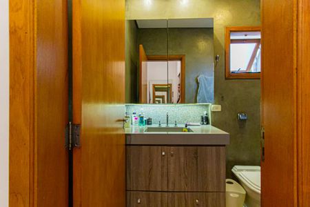 Casa à venda com 308m², 3 quartos e 2 vagasBanheiro da Suíte