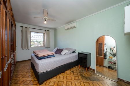 Casa à venda com 200m², 3 quartos e 2 vagasSuíte 1