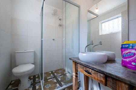 Casa à venda com 200m², 3 quartos e 2 vagasBanheiro da Suíte 2