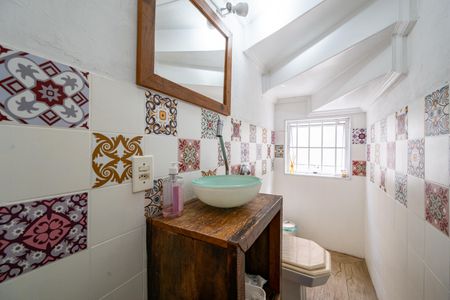 Casa à venda com 200m², 3 quartos e 2 vagasLavabo