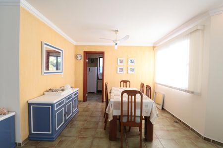 Apartamento para alugar com 138m², 3 quartos e 2 vagas Apartamento para alugar com 138m², 3 quartos e 2 vagasSala