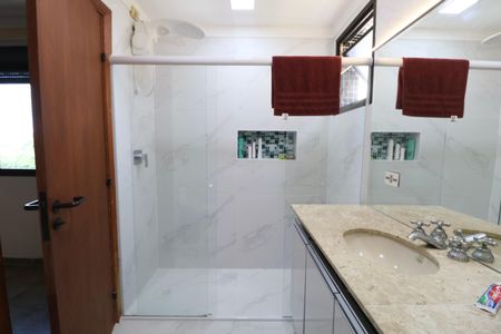 Apartamento para alugar com 138m², 3 quartos e 2 vagas Apartamento para alugar com 138m², 3 quartos e 2 vagasBanheiro Suíte