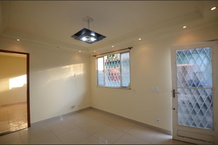 Casa para alugar com 80m², 2 quartos e sem vagaSala