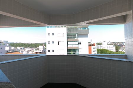 Apartamento à venda com 130m², 4 quartos e 3 vagasVaranda