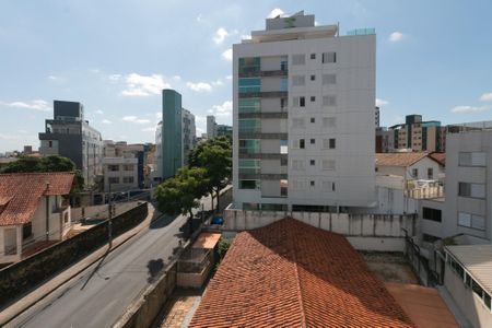 Apartamento à venda com 130m², 4 quartos e 3 vagasVista Deme Suite 1