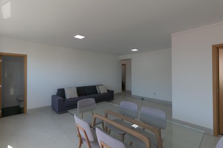 Apartamento à venda com 130m², 4 quartos e 3 vagasSala