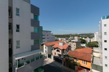 Apartamento à venda com 130m², 4 quartos e 3 vagasVista Deme Suite 2