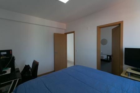 Apartamento à venda com 130m², 4 quartos e 3 vagasSuite 1