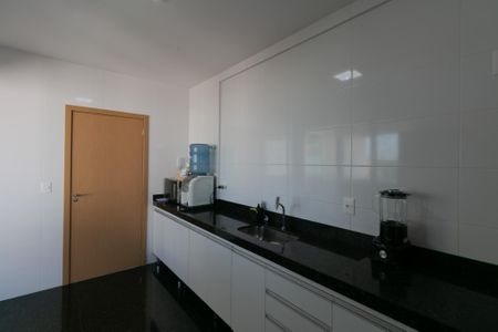 Apartamento à venda com 130m², 4 quartos e 3 vagasCozinha