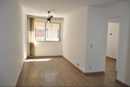 Apartamento à venda com 58m², 2 quartos e 1 vagaSala