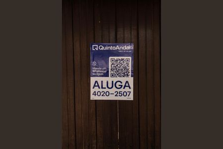 Casa para alugar com 150m², 4 quartos e 6 vagas Casa para alugar com 150m², 4 quartos e 6 vagasFachada