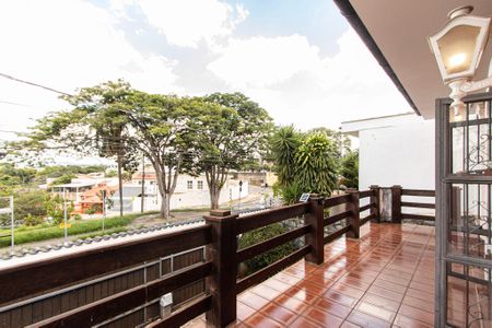 Casa para alugar com 150m², 4 quartos e 6 vagas Casa para alugar com 150m², 4 quartos e 6 vagasVaranda Sala