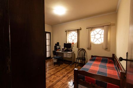 Casa para alugar com 150m², 4 quartos e 6 vagas Casa para alugar com 150m², 4 quartos e 6 vagasQuarto 1