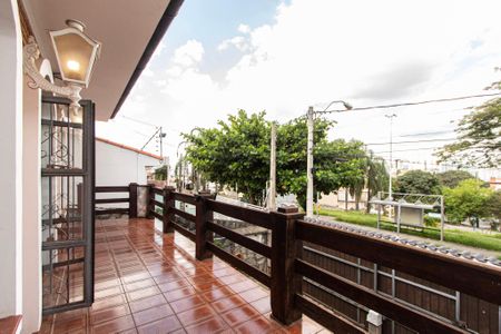 Casa para alugar com 150m², 4 quartos e 6 vagas Casa para alugar com 150m², 4 quartos e 6 vagasVaranda Sala