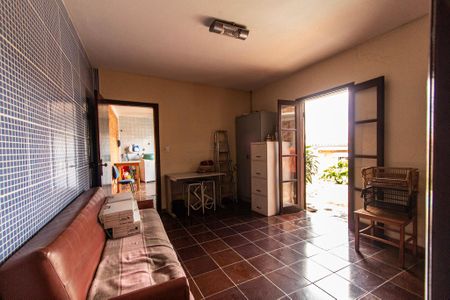 Casa para alugar com 150m², 4 quartos e 6 vagas Casa para alugar com 150m², 4 quartos e 6 vagasQuarto Edícula