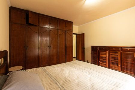 Casa para alugar com 150m², 4 quartos e 6 vagas Casa para alugar com 150m², 4 quartos e 6 vagasQuarto 2