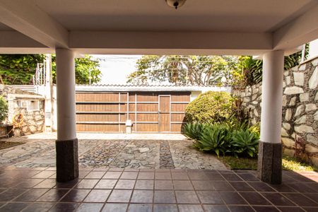 Casa para alugar com 150m², 4 quartos e 6 vagas Casa para alugar com 150m², 4 quartos e 6 vagasGaragem