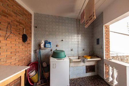 Casa para alugar com 150m², 4 quartos e 6 vagas Casa para alugar com 150m², 4 quartos e 6 vagasÁrea de Serviço Edícula