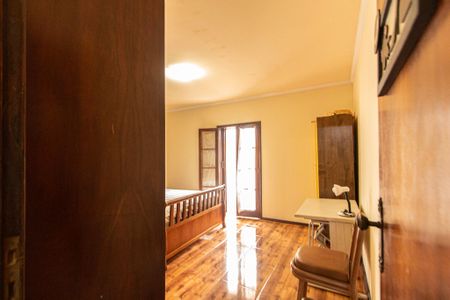 Casa para alugar com 150m², 4 quartos e 6 vagas Casa para alugar com 150m², 4 quartos e 6 vagasSuíte