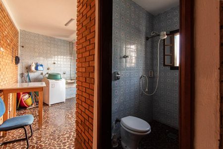 Casa para alugar com 150m², 4 quartos e 6 vagas Casa para alugar com 150m², 4 quartos e 6 vagasBanheiro Edícula