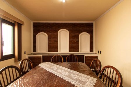 Casa para alugar com 150m², 4 quartos e 6 vagas Casa para alugar com 150m², 4 quartos e 6 vagasCopa