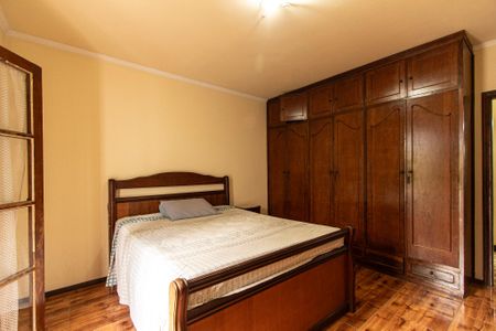 Casa para alugar com 150m², 4 quartos e 6 vagas Casa para alugar com 150m², 4 quartos e 6 vagasQuarto 2