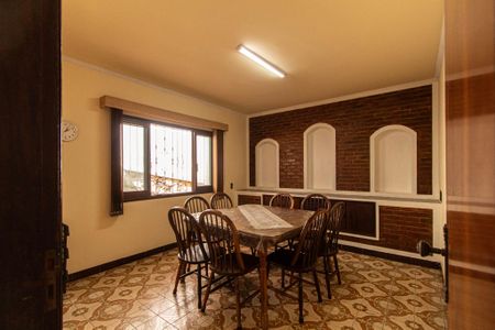 Casa para alugar com 150m², 4 quartos e 6 vagas Casa para alugar com 150m², 4 quartos e 6 vagasCopa