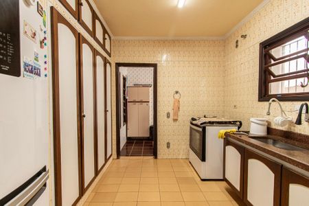 Casa para alugar com 150m², 4 quartos e 6 vagas Casa para alugar com 150m², 4 quartos e 6 vagasCozinha