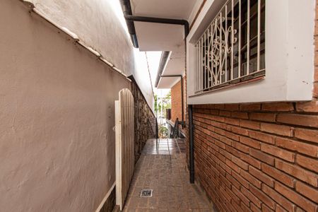 Casa para alugar com 150m², 4 quartos e 6 vagas Casa para alugar com 150m², 4 quartos e 6 vagasAcesso Casa