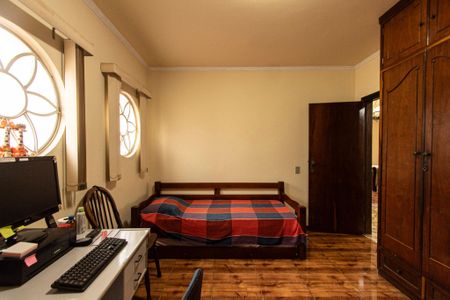 Casa para alugar com 150m², 4 quartos e 6 vagas Casa para alugar com 150m², 4 quartos e 6 vagasQuarto 1