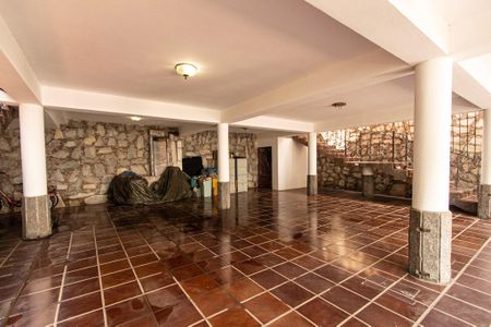 Casa para alugar com 150m², 4 quartos e 6 vagas Casa para alugar com 150m², 4 quartos e 6 vagasGaragem