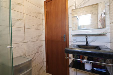 Casa de condomínio à venda com 95m², 3 quartos e 2 vagasBanheiro