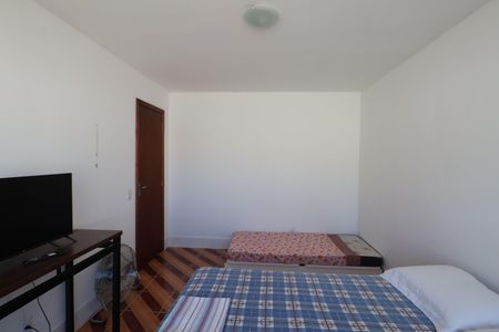 Casa de condomínio à venda com 95m², 3 quartos e 2 vagasQuarto 1