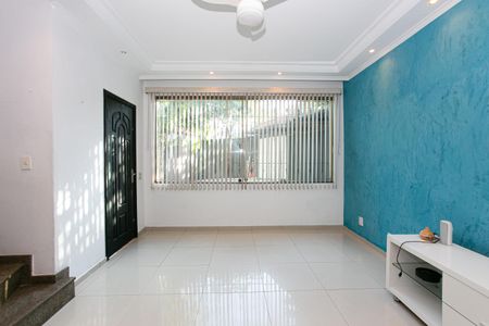 Casa à venda com 300m², 4 quartos e 7 vagas Casa à venda com 300m², 4 quartos e 7 vagasSala 1