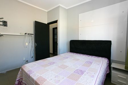 Casa à venda com 300m², 4 quartos e 7 vagas Casa à venda com 300m², 4 quartos e 7 vagasQuarto 3