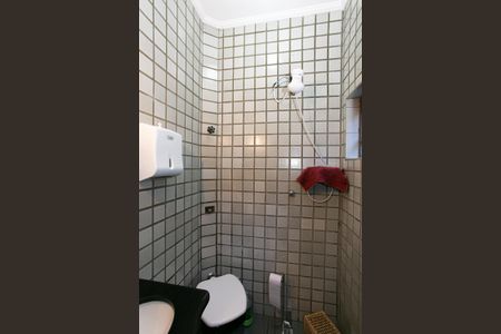 Casa à venda com 300m², 4 quartos e 7 vagas Casa à venda com 300m², 4 quartos e 7 vagasBanheiro 2