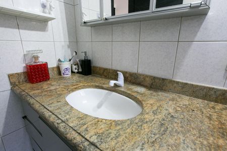 Casa à venda com 300m², 4 quartos e 7 vagas Casa à venda com 300m², 4 quartos e 7 vagasBanheiro 1