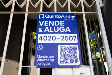 Casa à venda com 300m², 4 quartos e 7 vagas Casa à venda com 300m², 4 quartos e 7 vagasPlaca