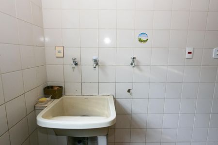 Casa à venda com 300m², 4 quartos e 7 vagas Casa à venda com 300m², 4 quartos e 7 vagasÁrea de Serviço