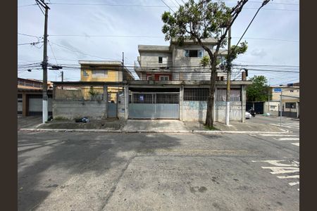 Casa à venda com 300m², 2 quartos e 3 vagasFachada com plaquinha