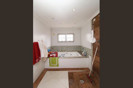 Casa à venda com 300m², 2 quartos e 3 vagasBanheiro da Suíte