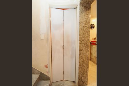 Casa à venda com 300m², 2 quartos e 3 vagasLavabo