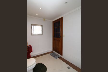 Casa à venda com 300m², 2 quartos e 3 vagasBanheiro da Suíte